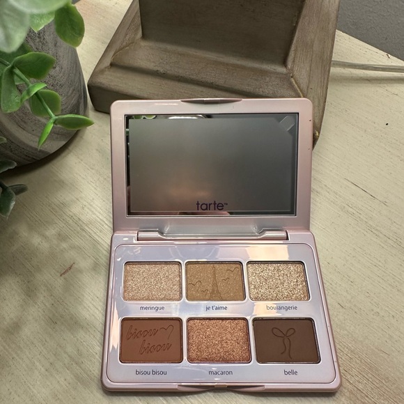 Tarte Tartelette Creme Brûlée Amazonian Clay Travel Palette - Picture 2 of 5